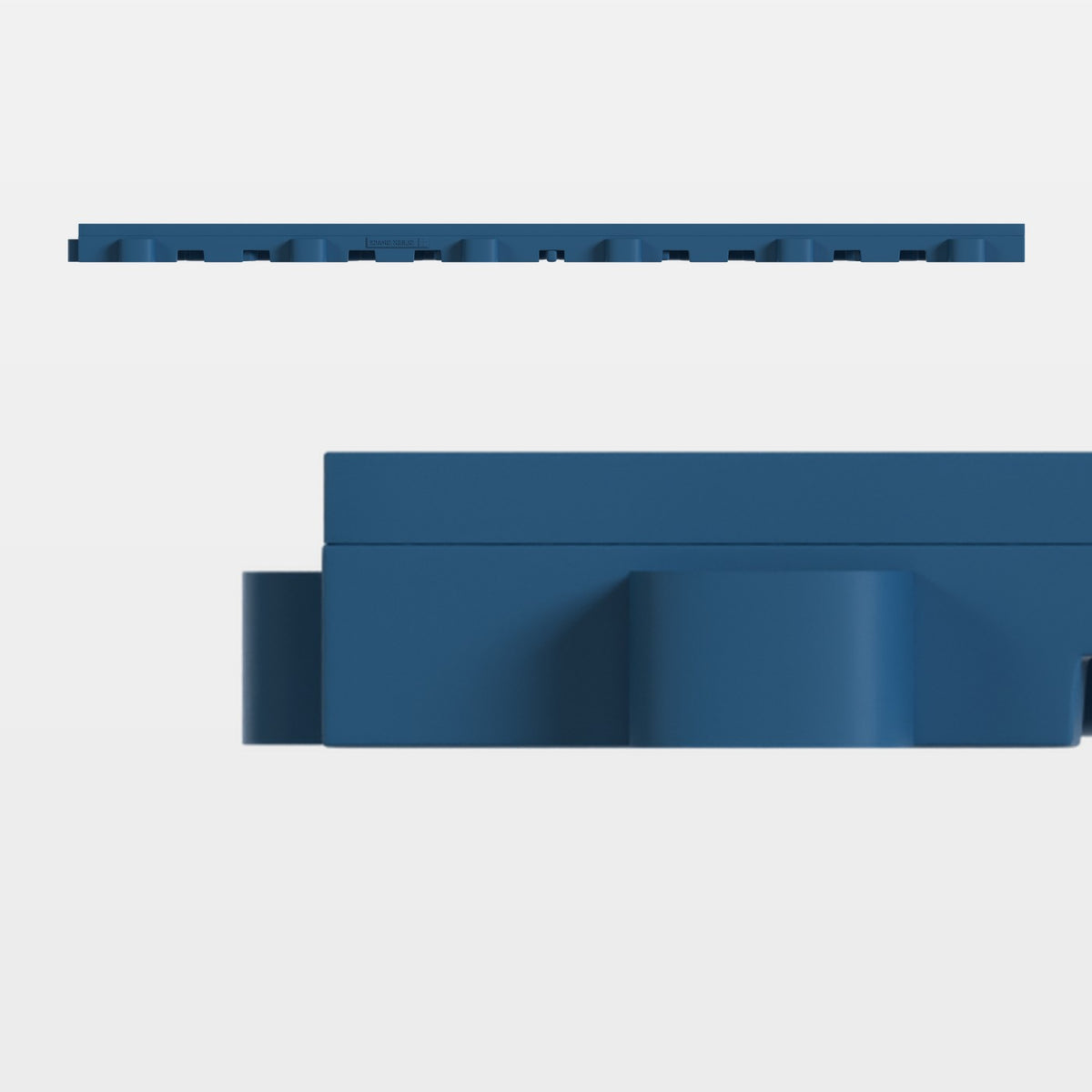 ULTRACORE tile in Aero Blue, side on: 400 mm long and 17 mm tall