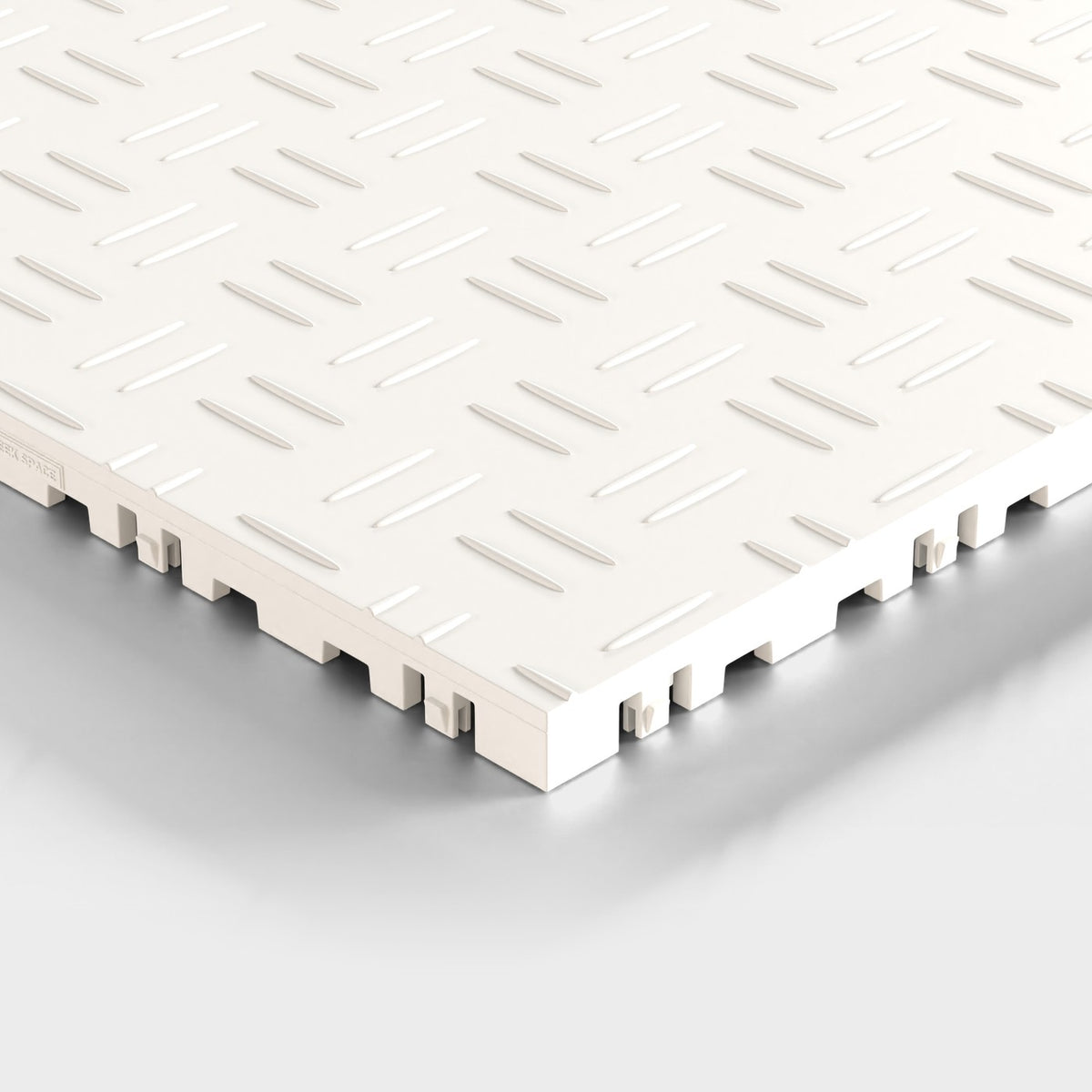 ULTRATUFF tile in Alpine White: one corner seen low and close