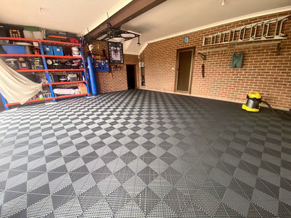 A customer's garage floor in ULTRAGRID Silver Grey
