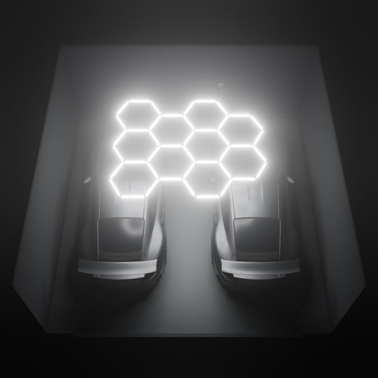 ULTRABEAM Hex Classic 10-Grid B, 3.1 x 2.5 m, lit on the ceiling of a 6 x 6 m double garage